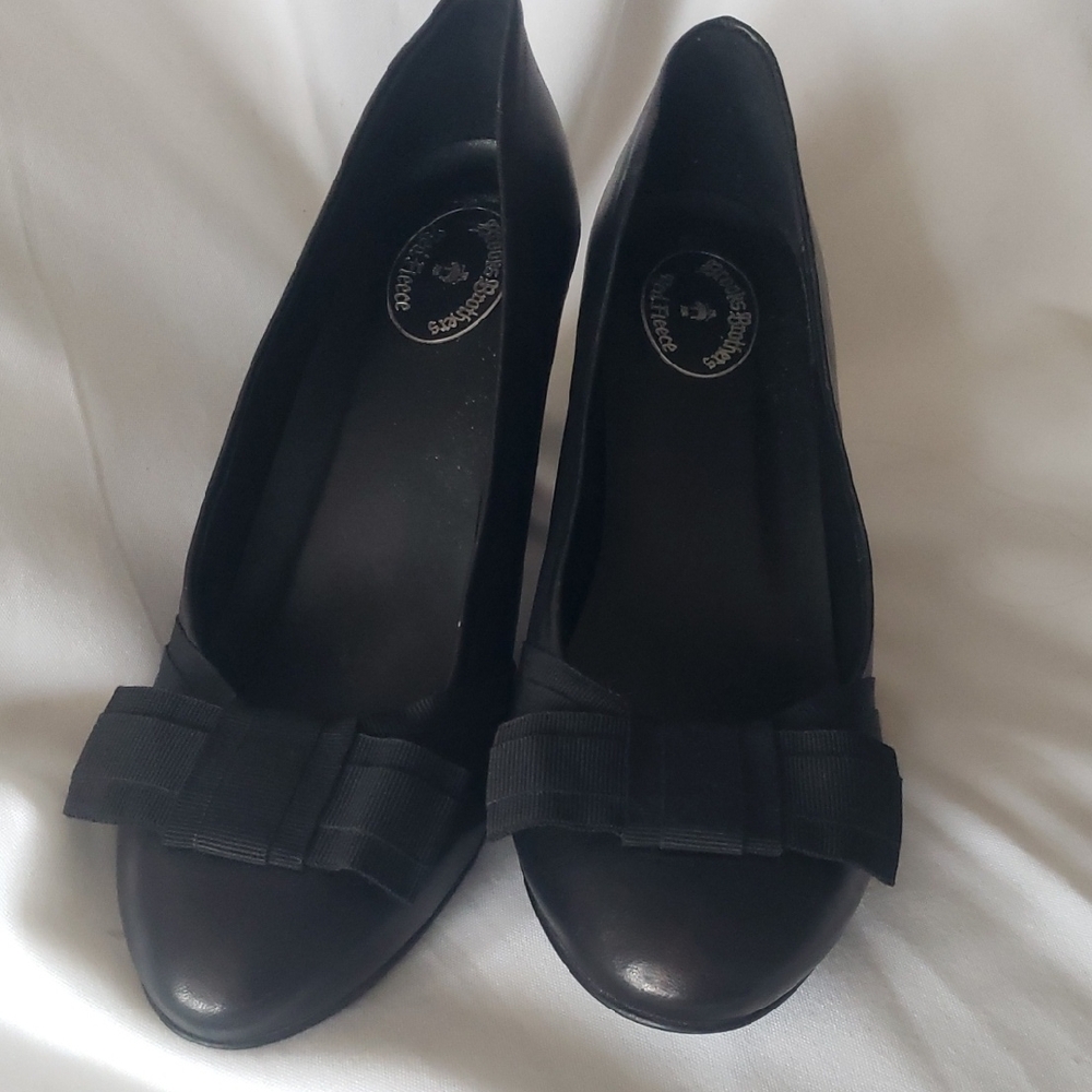 Brooks Brothers Black Heeled Shoes with Bow